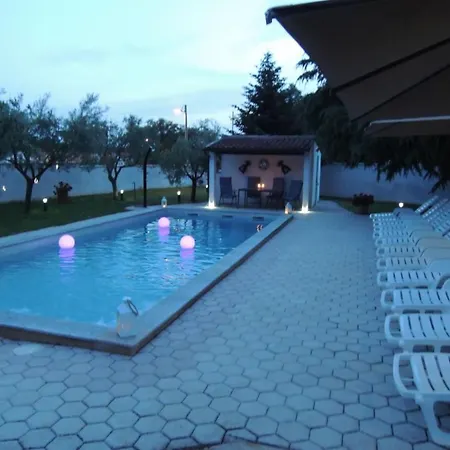 公寓 Pool-apartments 波雷奇