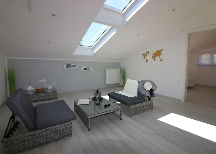 Pool-apartments 아파트