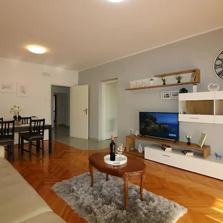 Pool-apartments Apartment Porec