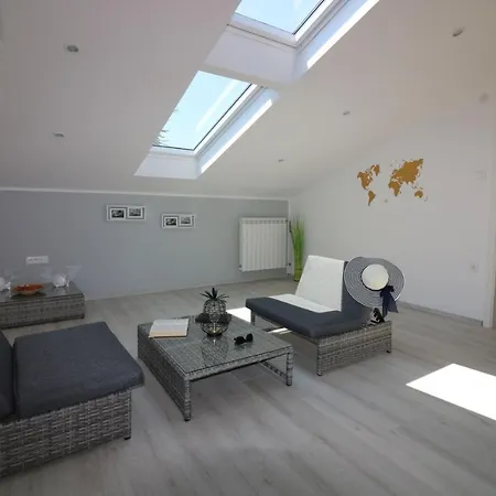 Pool-apartments شقة