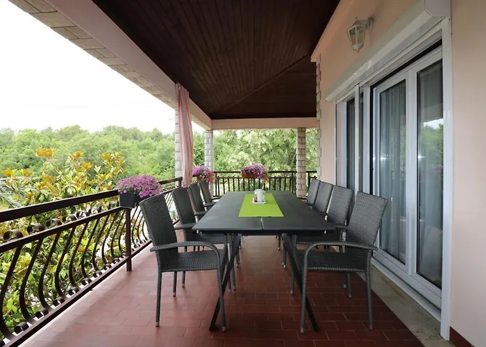 Pool-apartments Apartman *