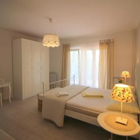 Pool-apartments *