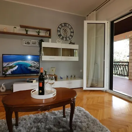Pool-apartments *